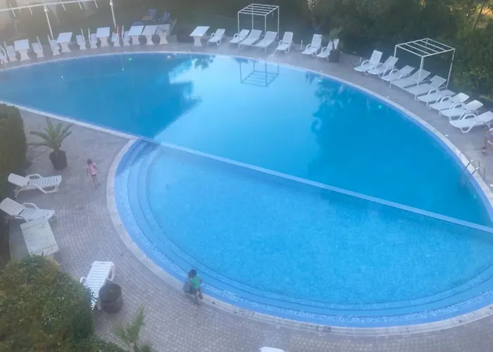 отличен двустаен до 4 души 304 Slantschew brjag